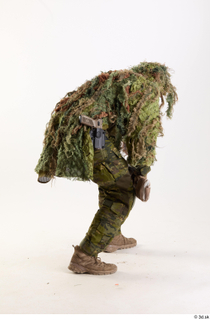 Andrew Elliott in Ghillie Crouching crouching standing whole body 0005.jpg